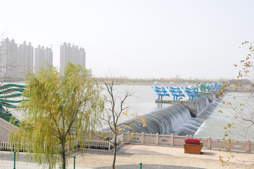 六安市淠河城區(qū)段橡膠壩工程（中壩）（中壩）2.JPG